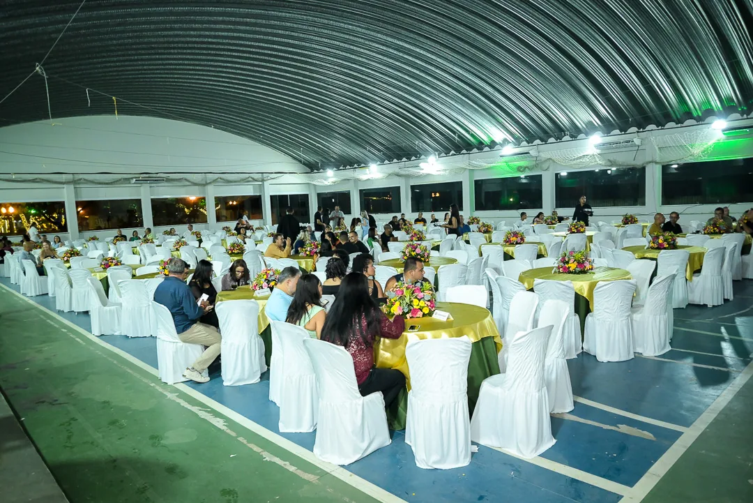 Vista do espaço preparado para os convidados.